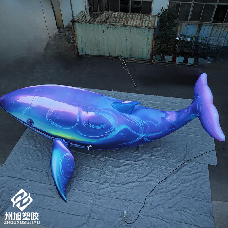 膨張式の青いクジラ、水槽イベントの装飾品として使用され、送風 - Marine Life Aquariums のレビューと価格